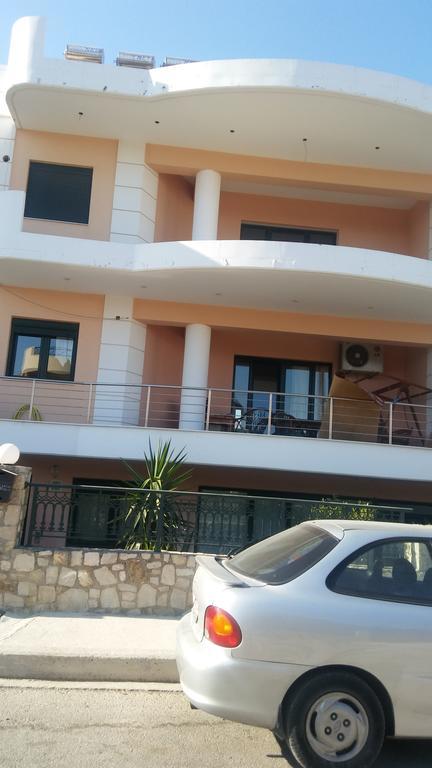 Folia Apartment *